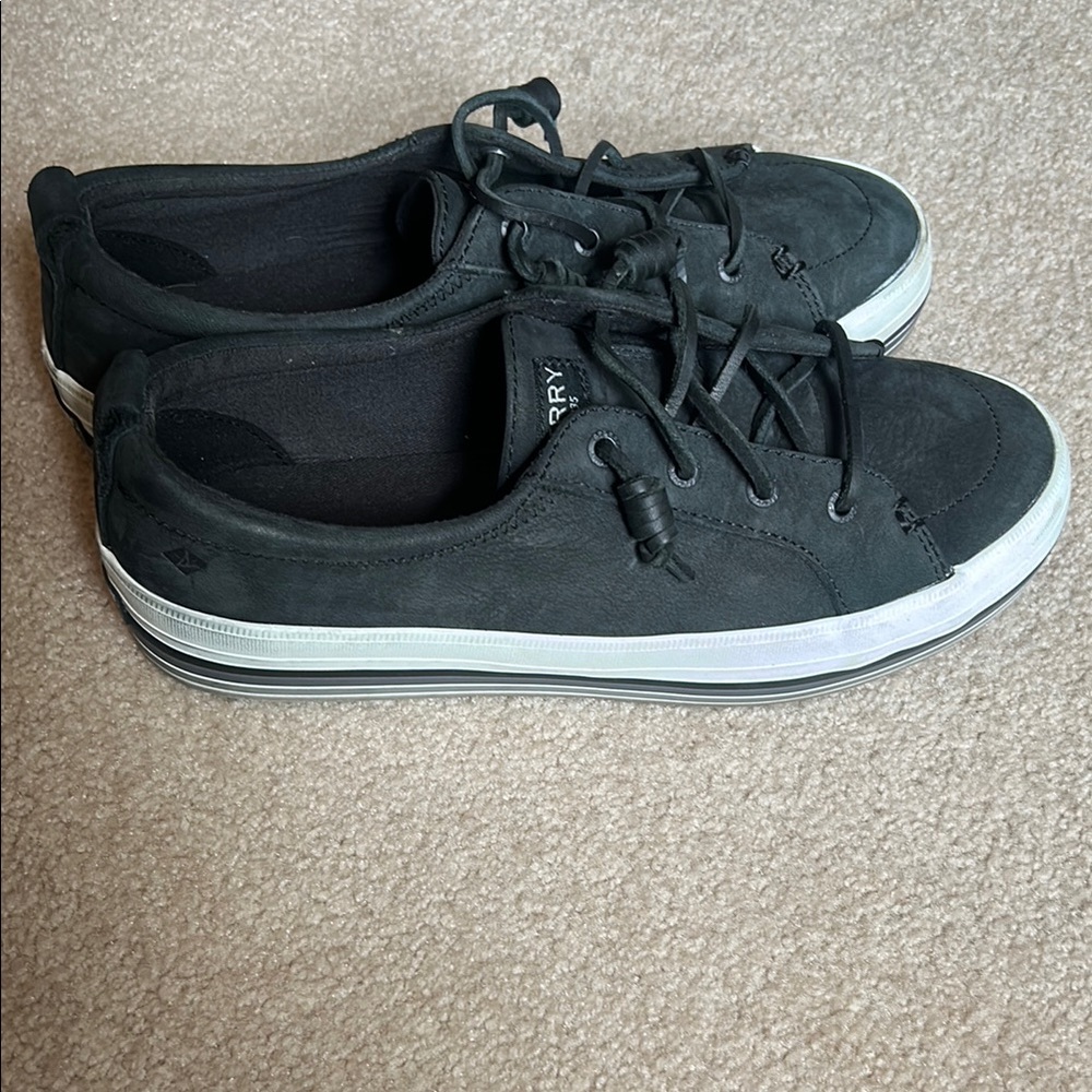 Sperry Black and White Sneakers with Streamlined Design